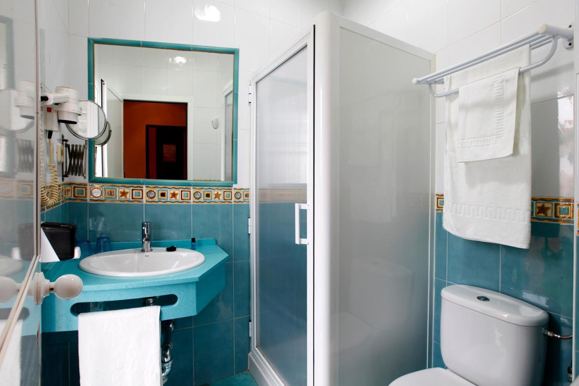 Hostal Paris San Fernando Esterno foto