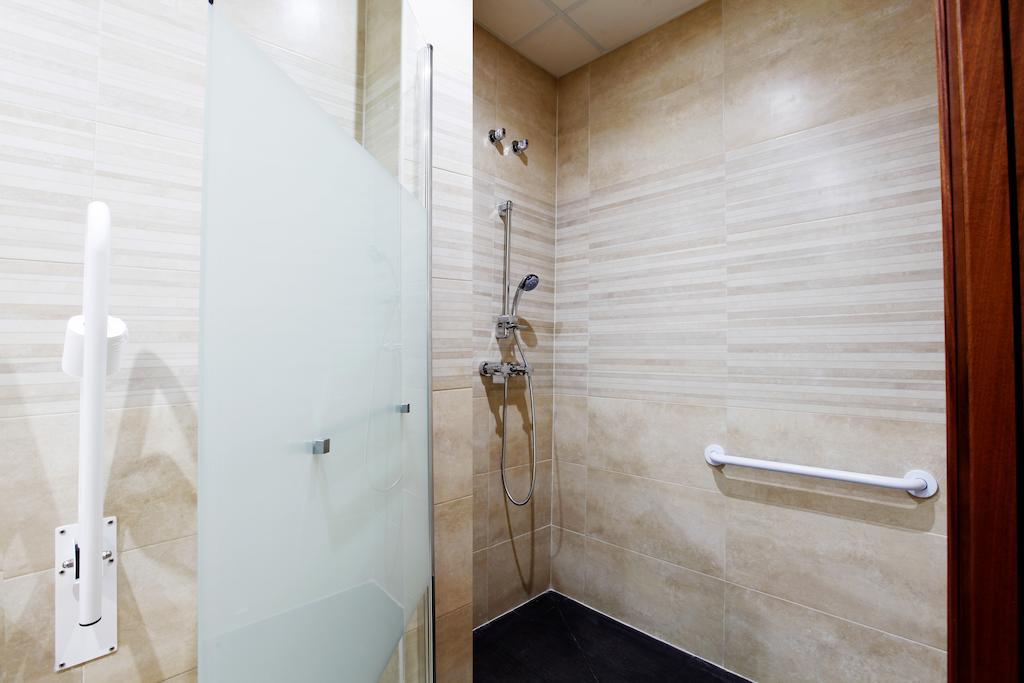 Hostal Paris San Fernando Esterno foto