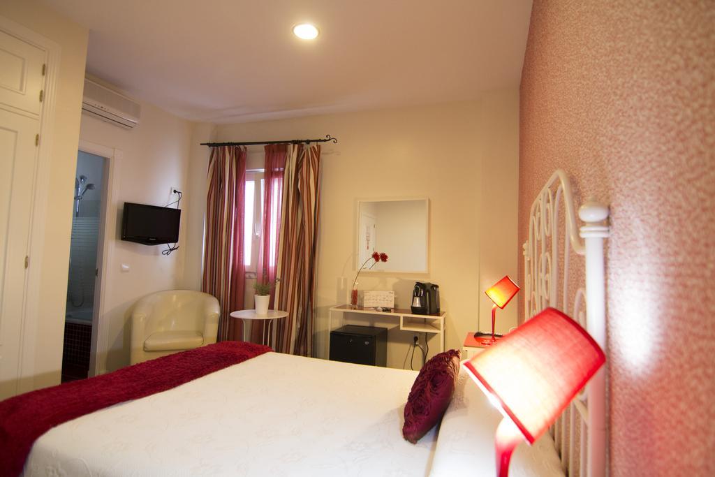 Hostal Paris San Fernando Esterno foto